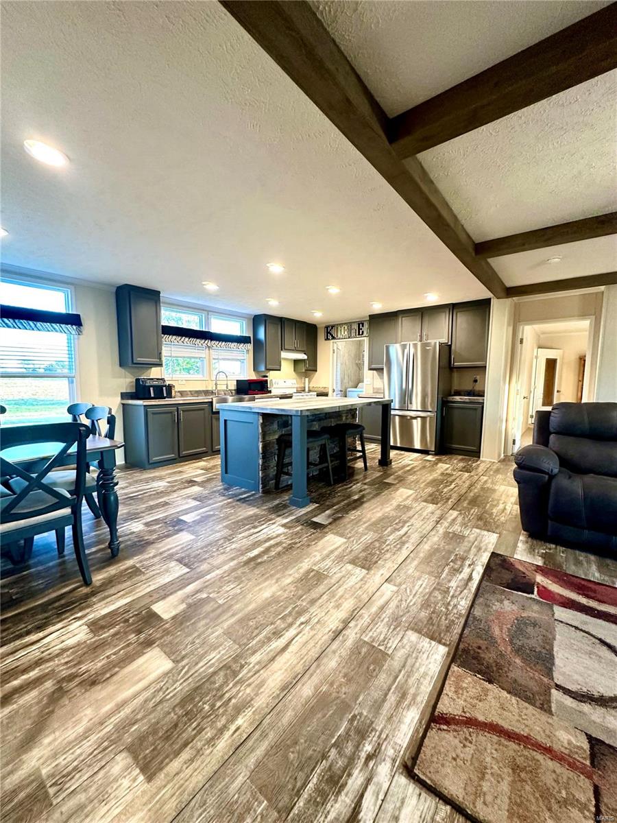 12036 Highway 28 Vichy, MO 65580 - Photo 8 of 32