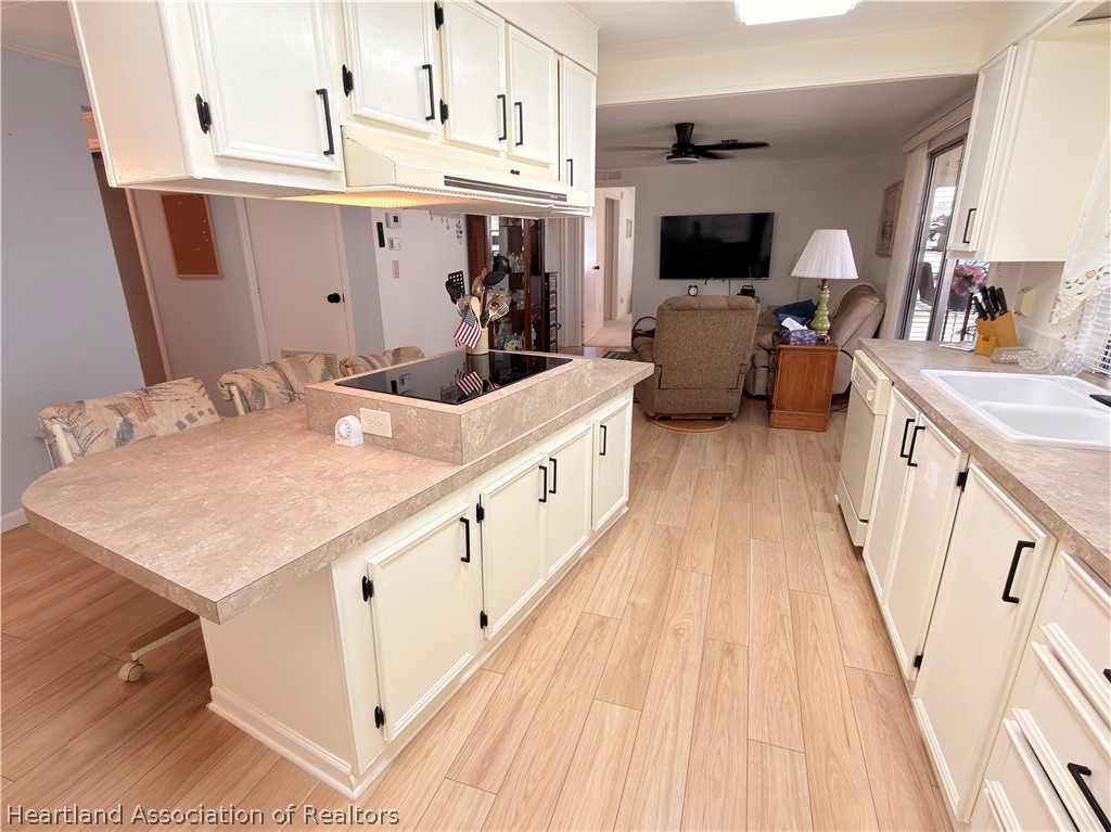 2202 Bahama Road Sebring, FL 33870 - Photo 10 of 31 Gallery Image 10