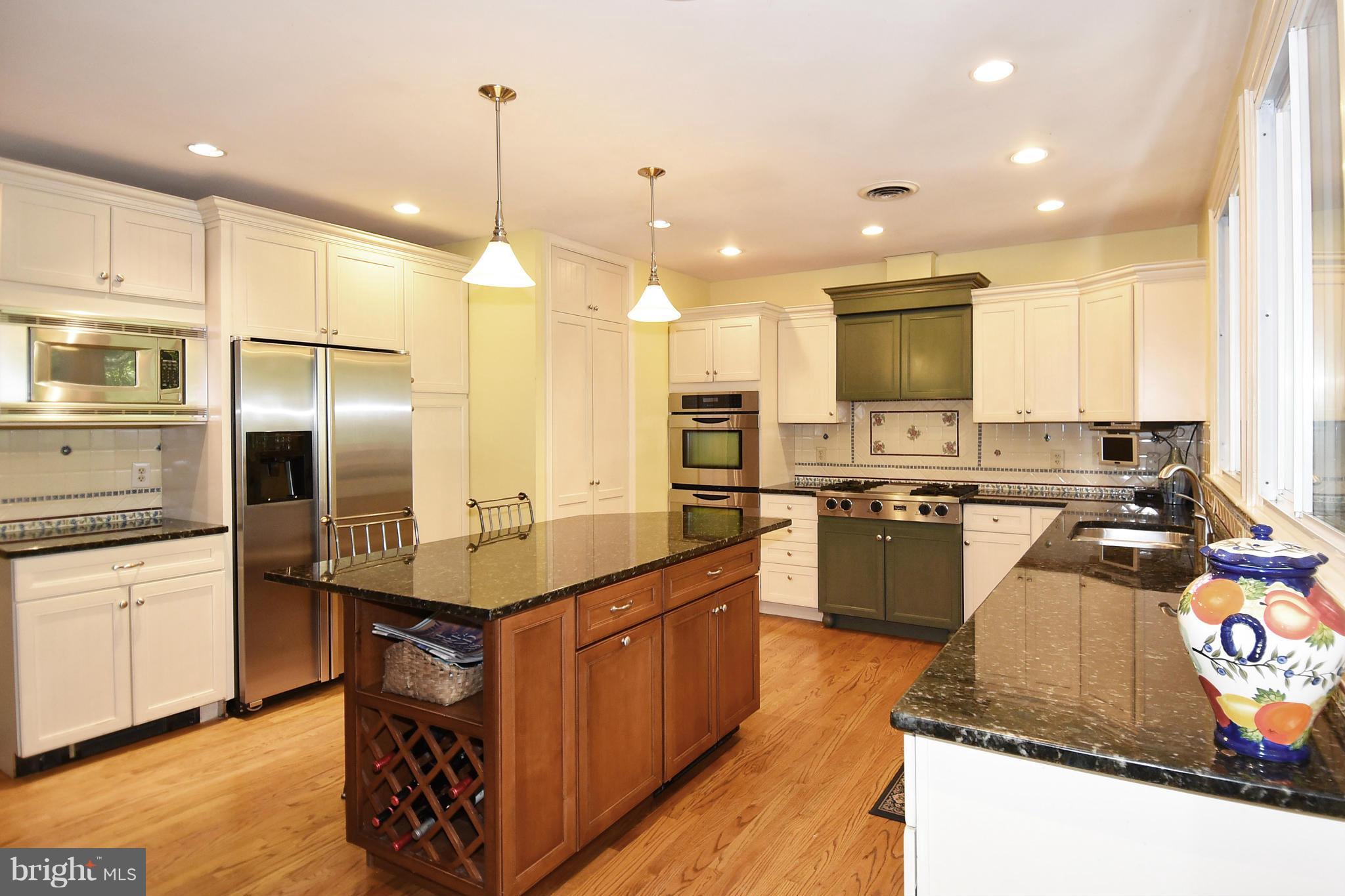 820 Bryan Point Road Accokeek, MD 20607 - Photo 5 of 30 Kitchen