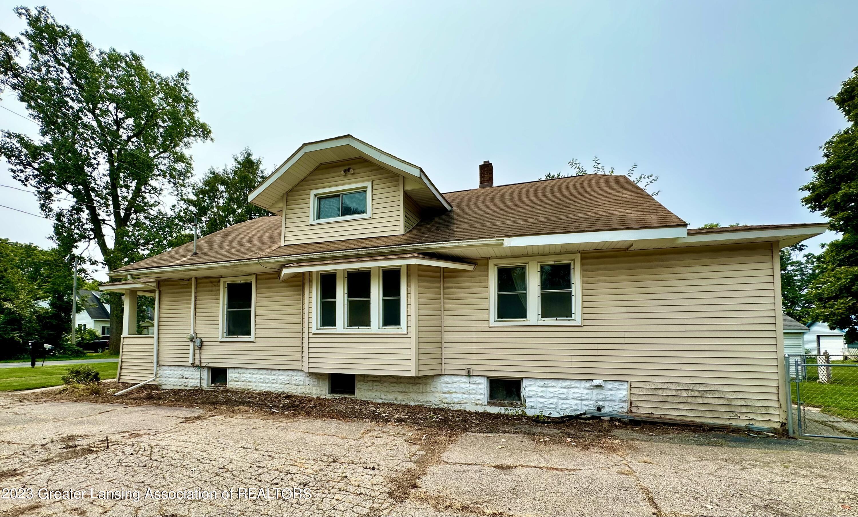 1214 West Valley Road Lansing, MI 48906 - Photo 22 of 23 IMG_3047