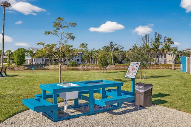 a view of a tennis court