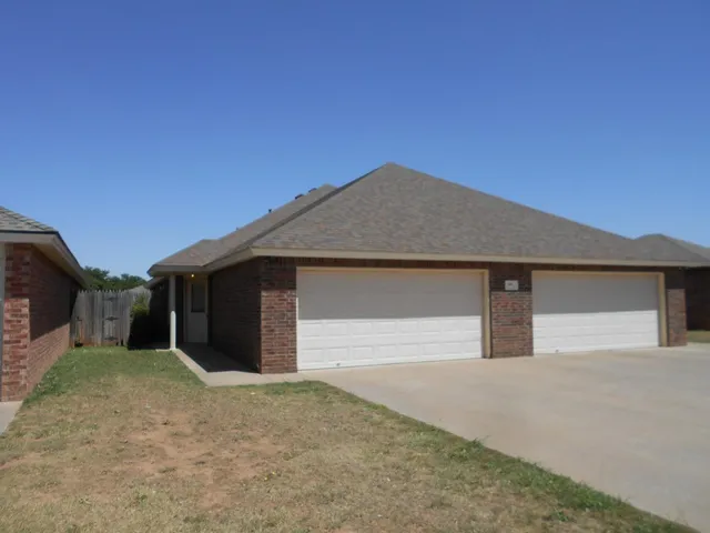 $1,100 | 808 North Evanston Avenue, Unit A, Lubbock, TX 79416