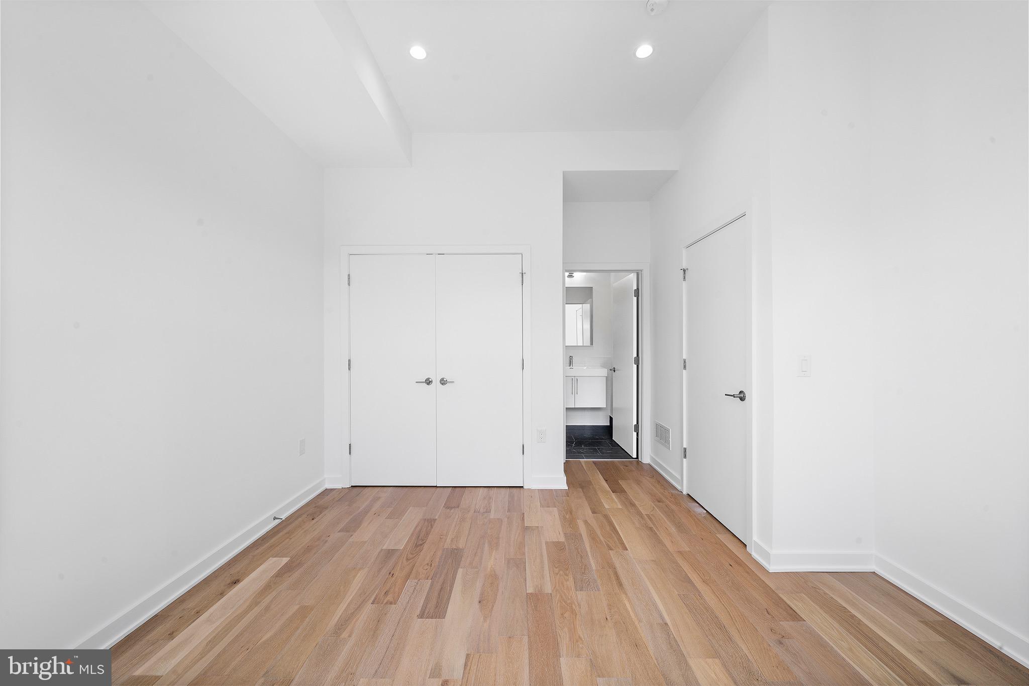 240 Tasker Street Philadelphia, PA 19148 - Photo 17 of 39 Gallery Image 17