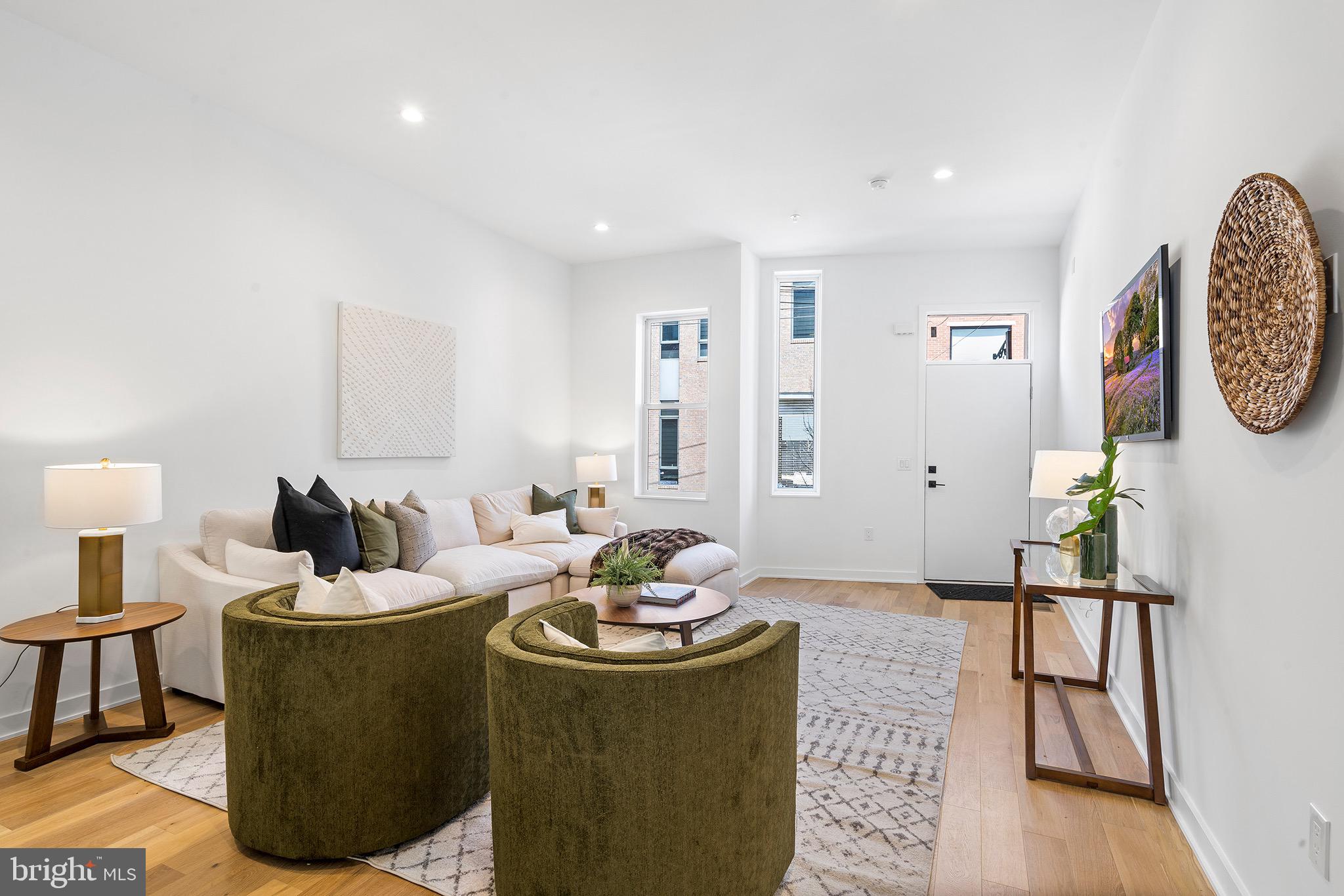 240 Tasker Street Philadelphia, PA 19148 - Photo 3 of 39 Gallery Image 3