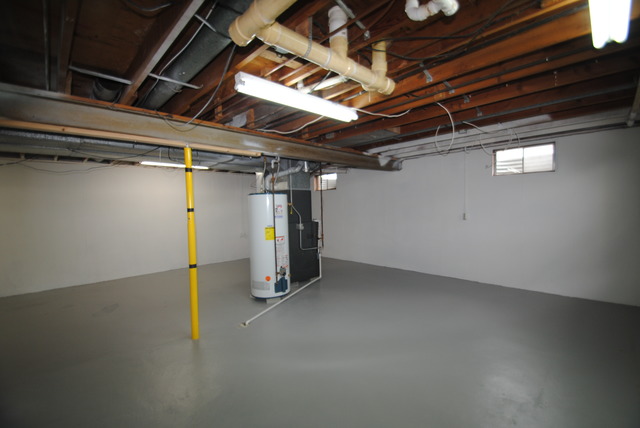 17676 Frazier Road Sandwich, IL 60548 - Photo 19 of 25 a view of a room with an empty space