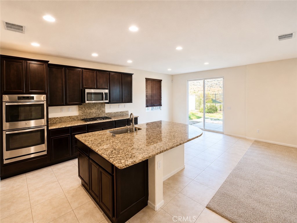 34304 Heather Ridge Road Lake Elsinore, CA 92532 - Photo 7 of 25