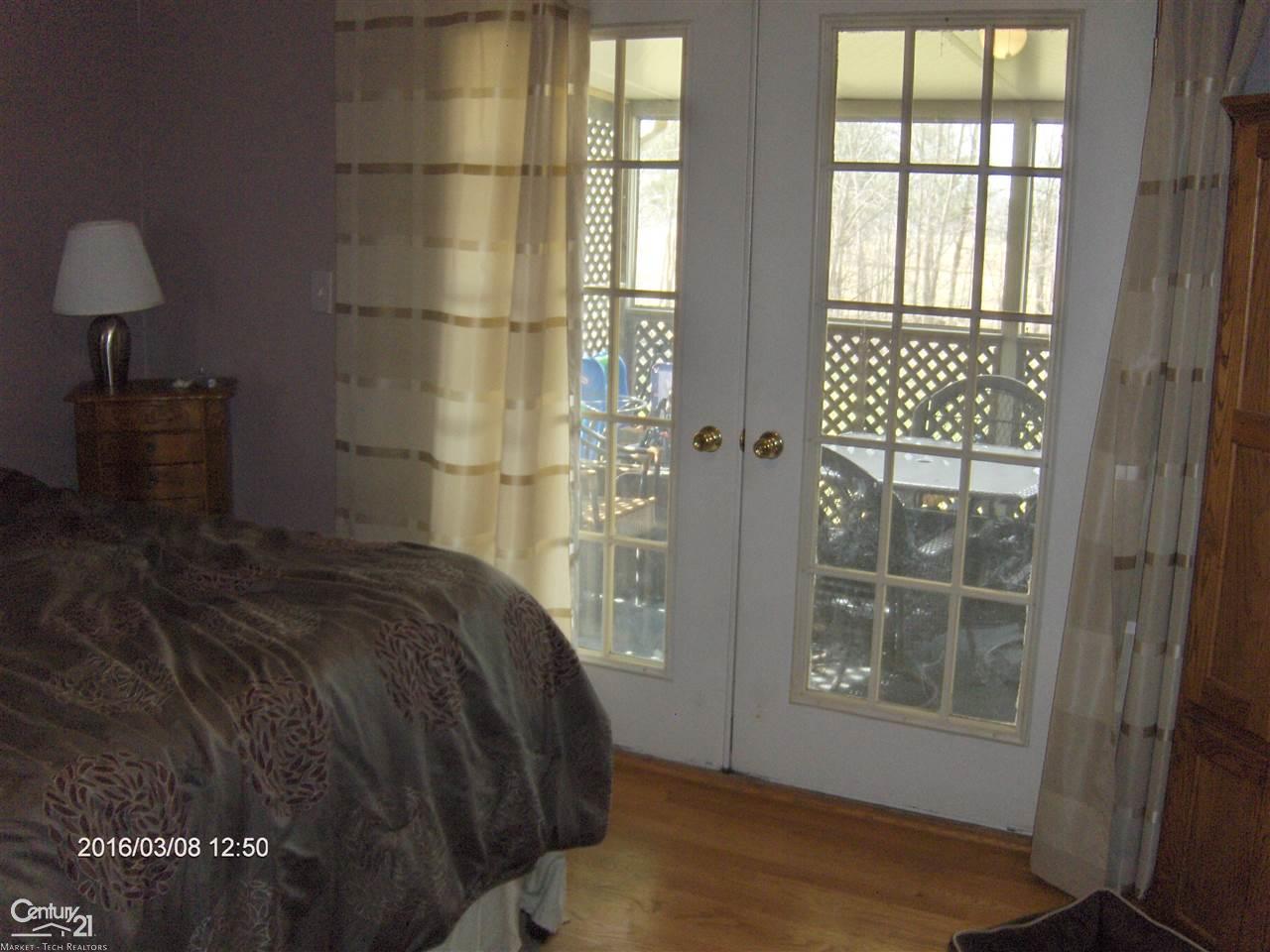 51441 Baker Road New Baltimore, MI 48047 - Photo 14 of 37