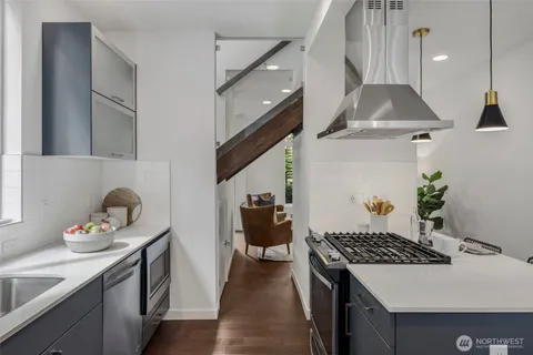 $899,000 | 1415 East Fir Street, Seattle, WA 98122