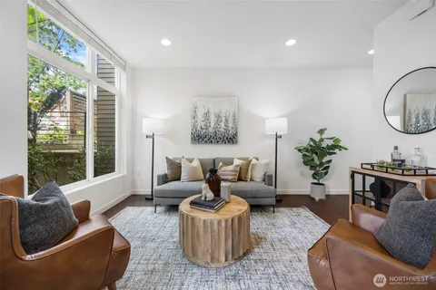 $899,000 | 1415 East Fir Street, Seattle, WA 98122