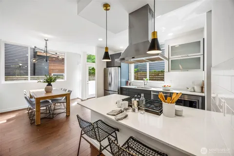 $899,000 | 1415 East Fir Street, Seattle, WA 98122