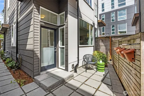 $899,000 | 1415 East Fir Street, Seattle, WA 98122