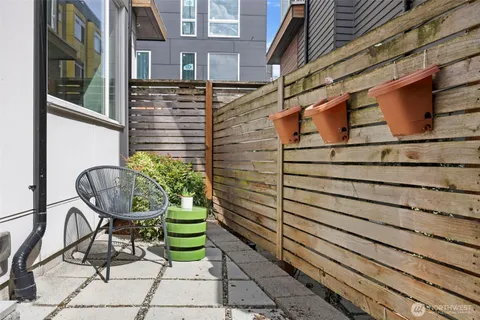 $899,000 | 1415 East Fir Street, Seattle, WA 98122