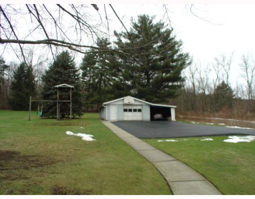 549 Bitner Road Dunbar, PA 15431 - Photo 4 of 18 Parking Lot/Garage.
