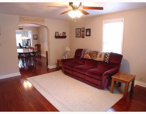 549 Bitner Road Dunbar, PA 15431 - Photo 6 of 18 Living Room.