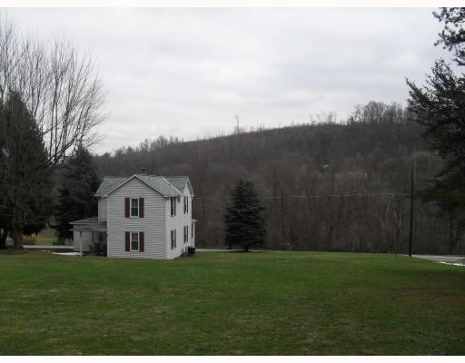 549 Bitner Road Dunbar, PA 15431 - Photo 9 of 18 Exterior Back.