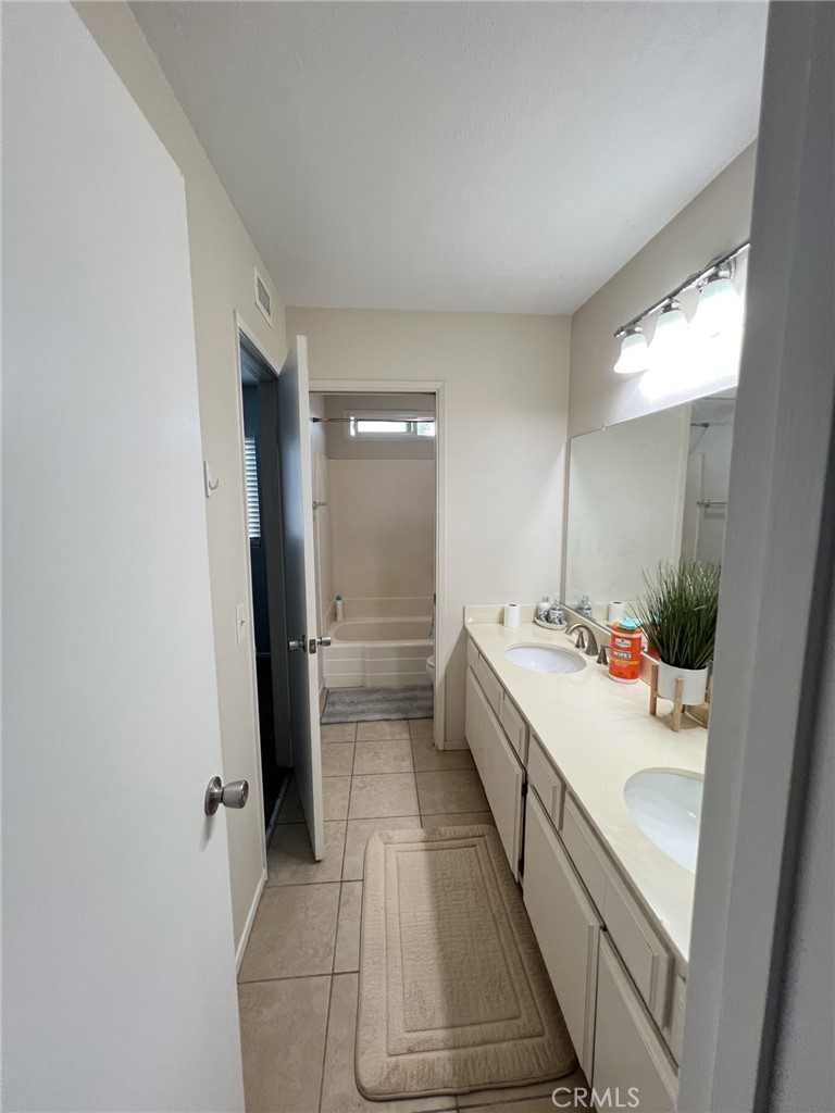 5600 Vía Junipero Serra Riverside, CA 92506 - Photo 17 of 23