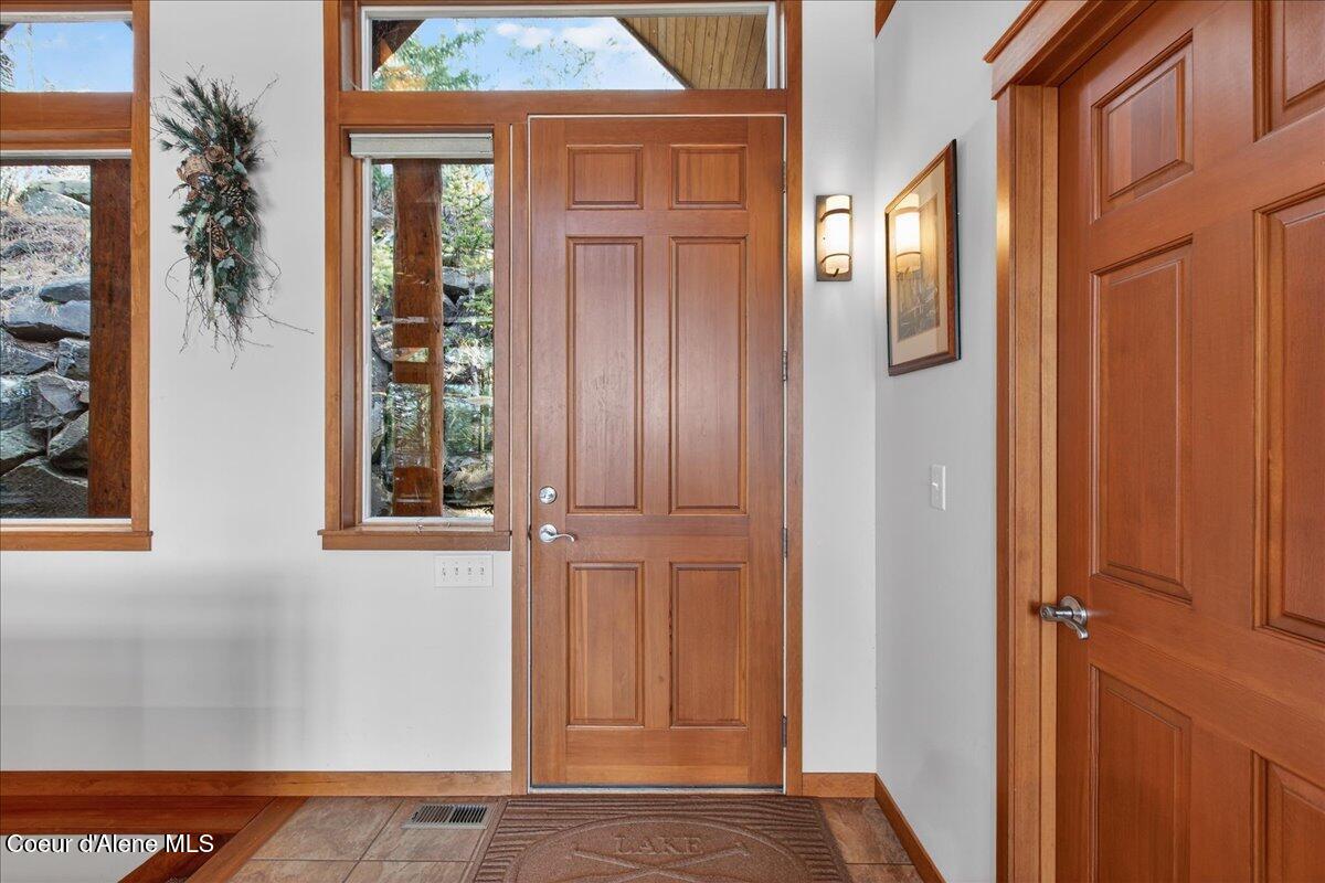 6832 West Half Cir Loop Worley, ID 83876 - Photo 10 of 68 10-Foyer