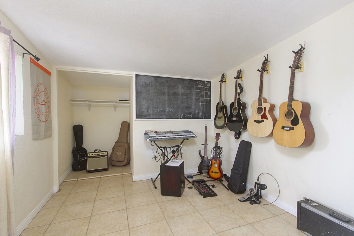 9228 Northcote Road Santee, CA 92071 - Photo 13 of 23 Gallery Image 13