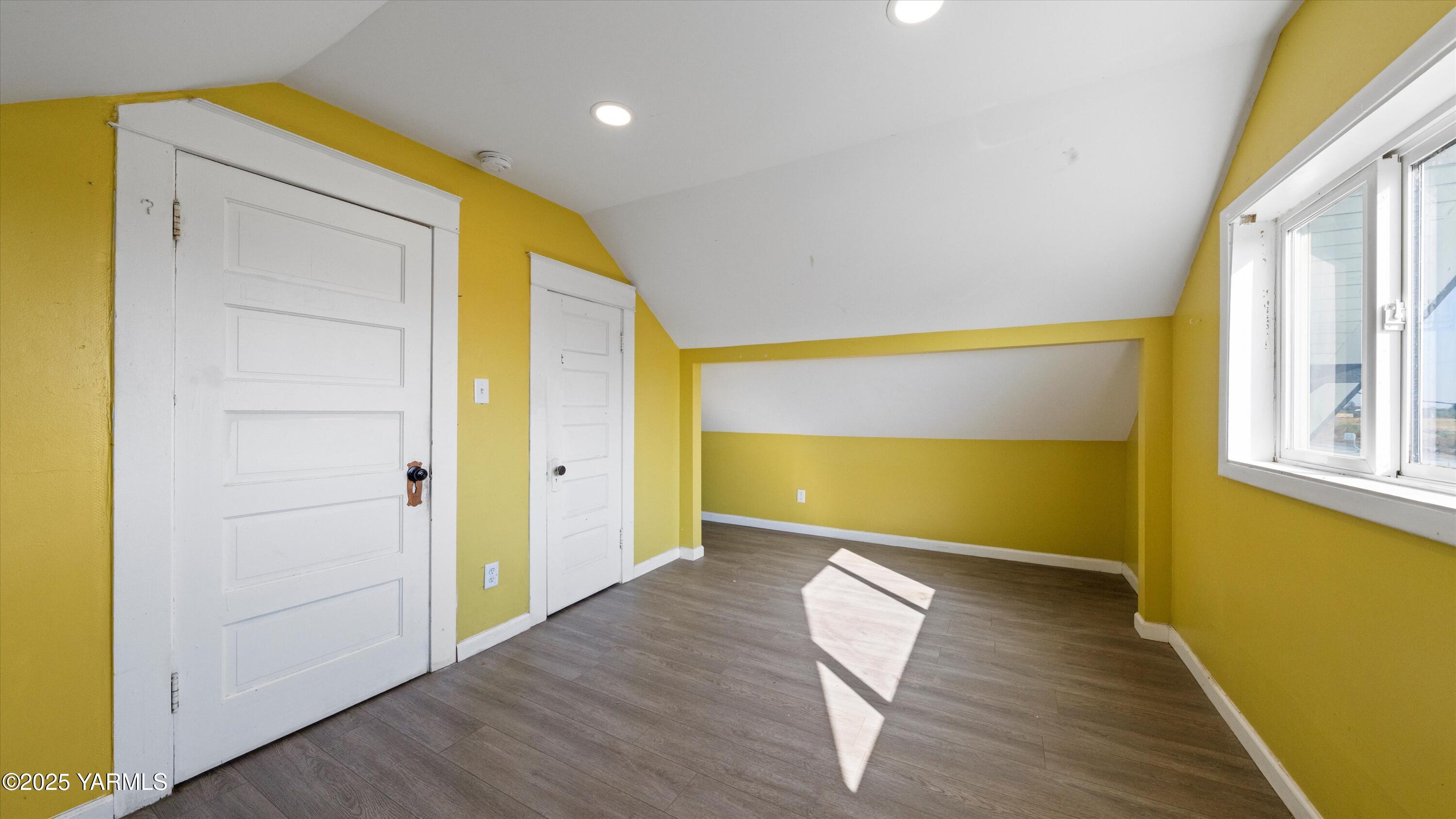 1423 Progressive Road Wapato, WA 98951 - Photo 20 of 24 a view of livingroom with wooden floor