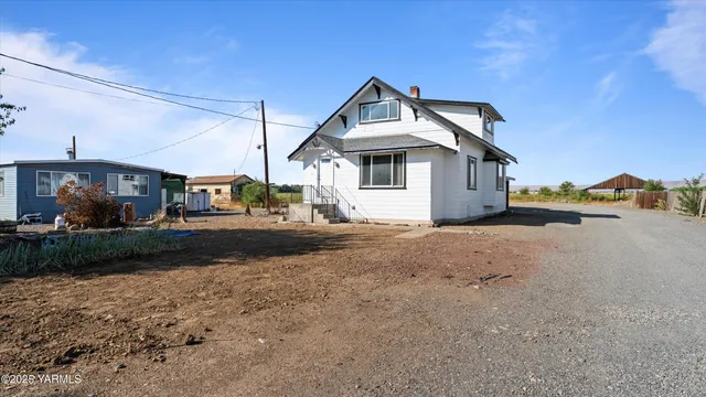 a view of a street in front of house