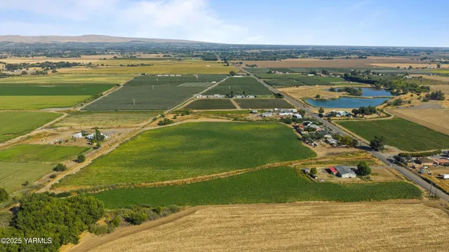 $500,000 | 1423 Progressive Road, Wapato, WA 98951