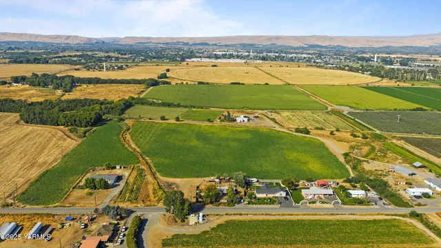 $500,000 | 1423 Progressive Road, Wapato, WA 98951