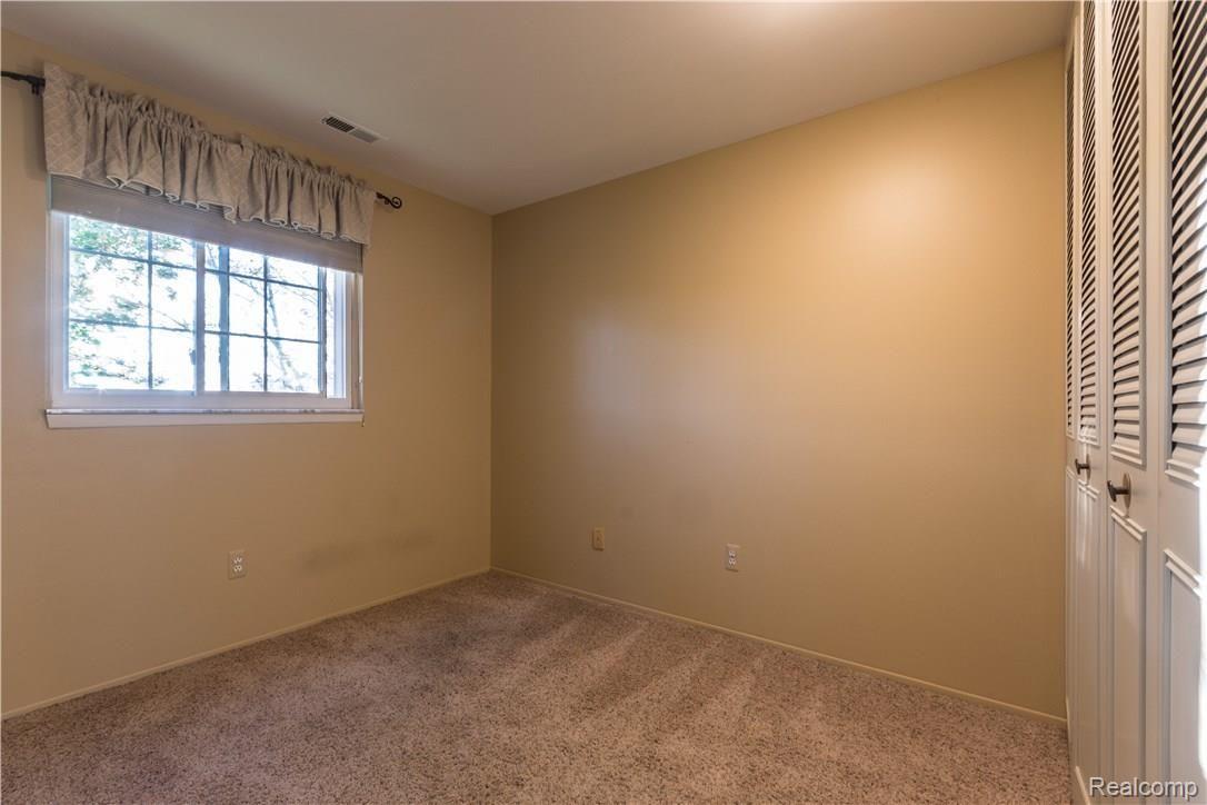 420 Baldwin Avenue Rochester, MI 48307 - Photo 11 of 12 420 Baldwin-6.jpg