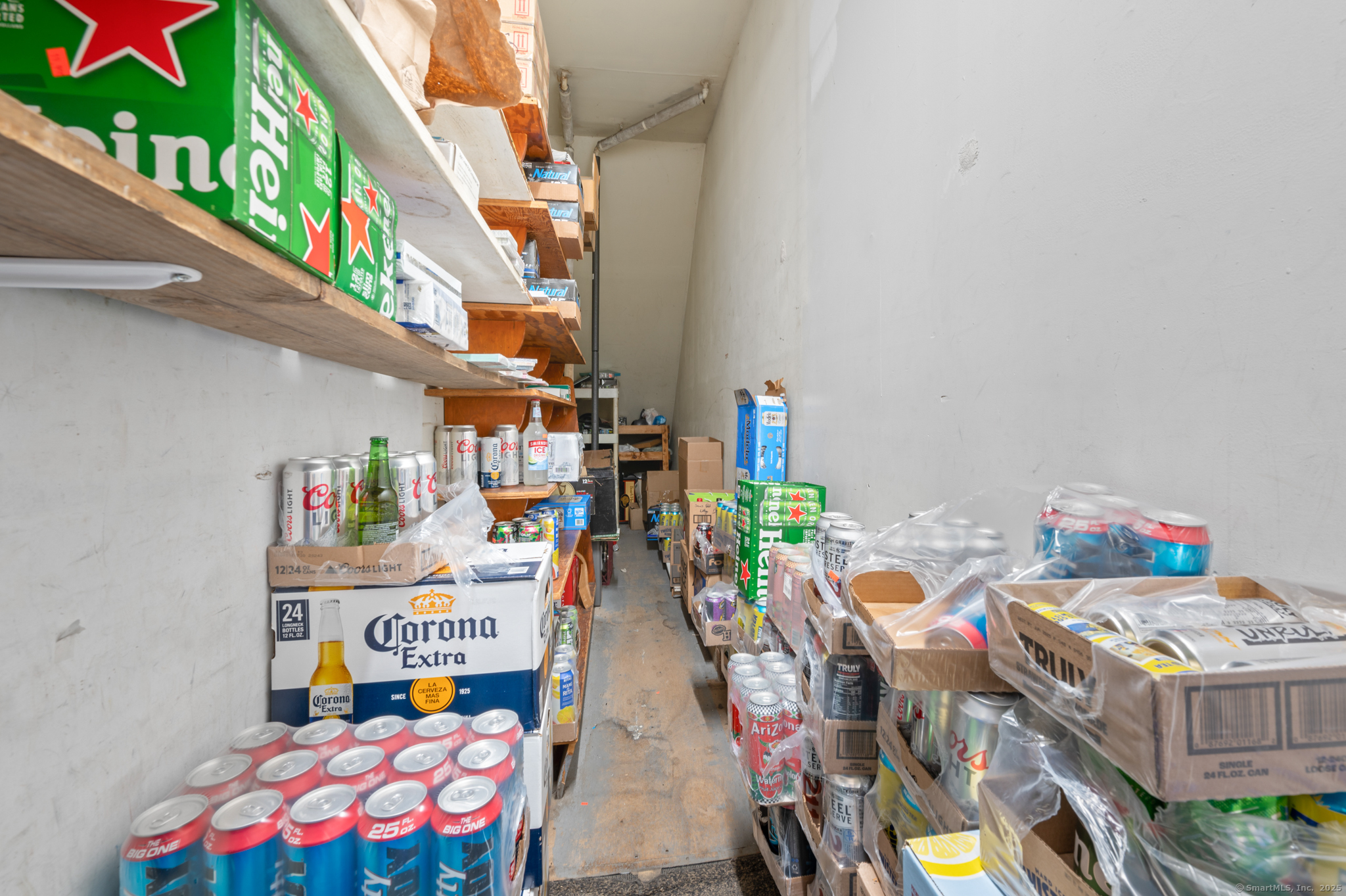 151 Highland Avenue Waterbury, CT 06708 - Photo 12 of 40