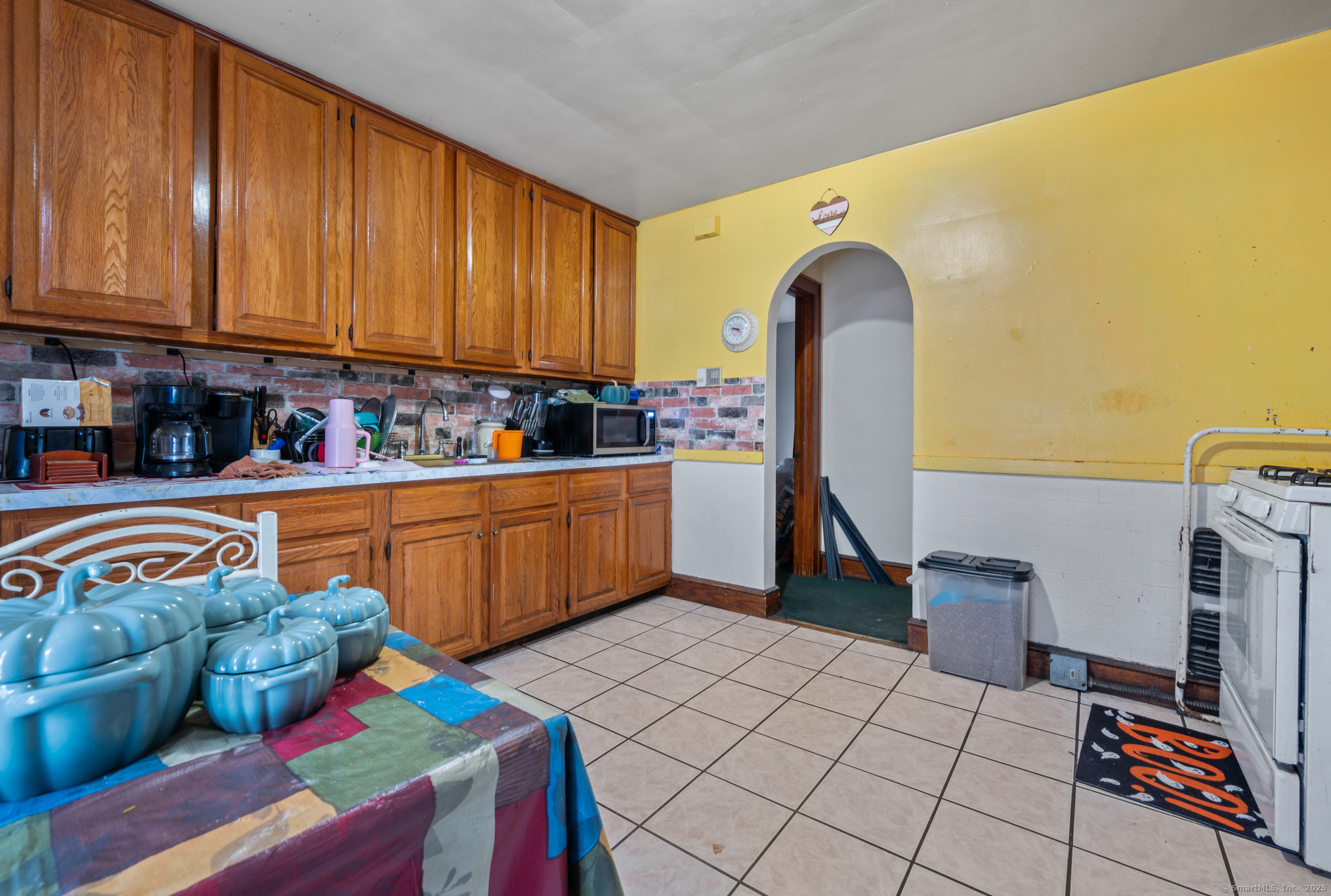 151 Highland Avenue Waterbury, CT 06708 - Photo 15 of 40