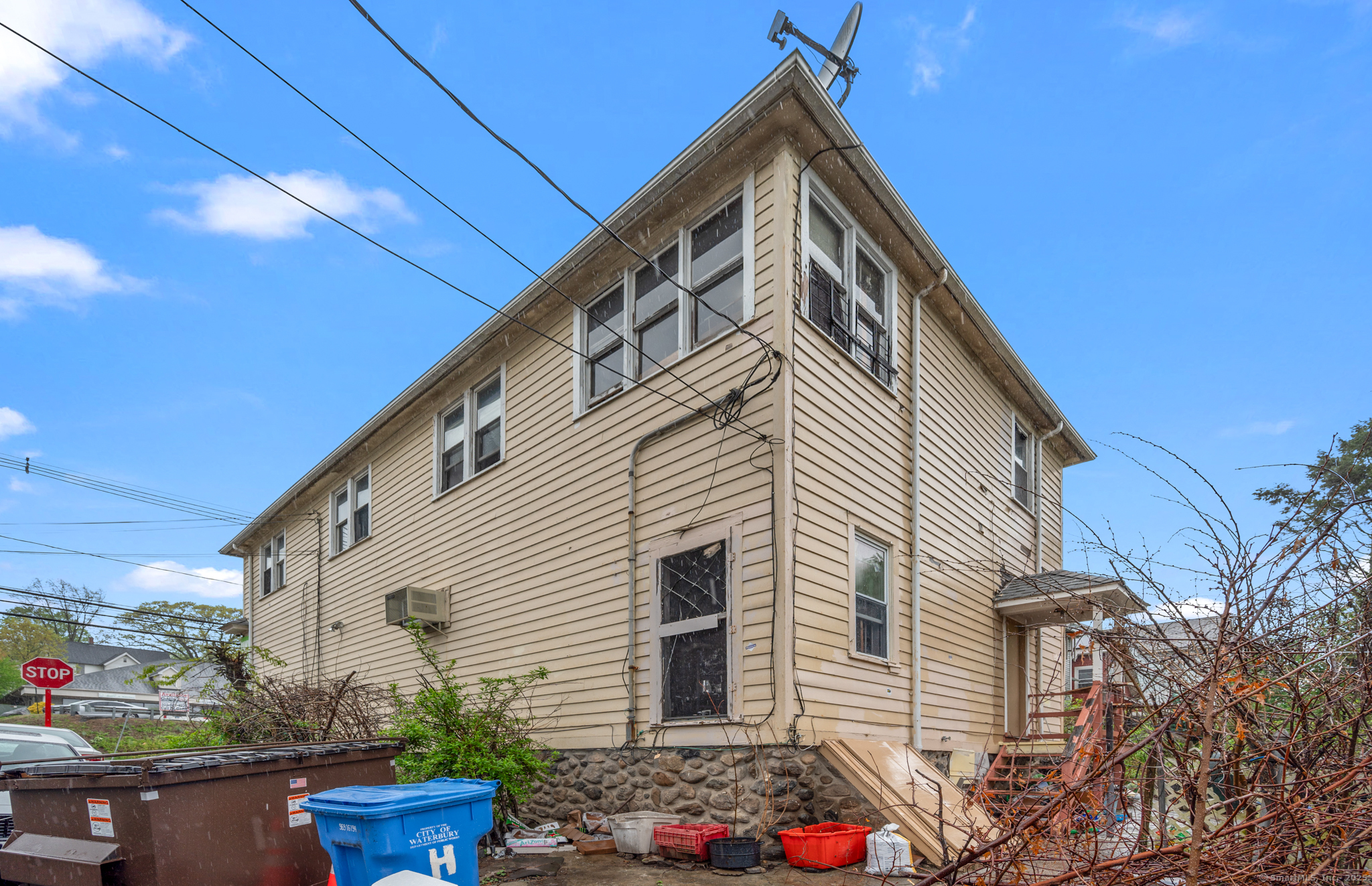 151 Highland Avenue Waterbury, CT 06708 - Photo 38 of 40