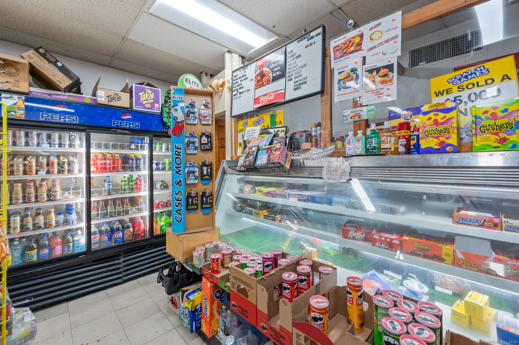 151 Highland Avenue Waterbury, CT 06708 - Photo 9 of 40