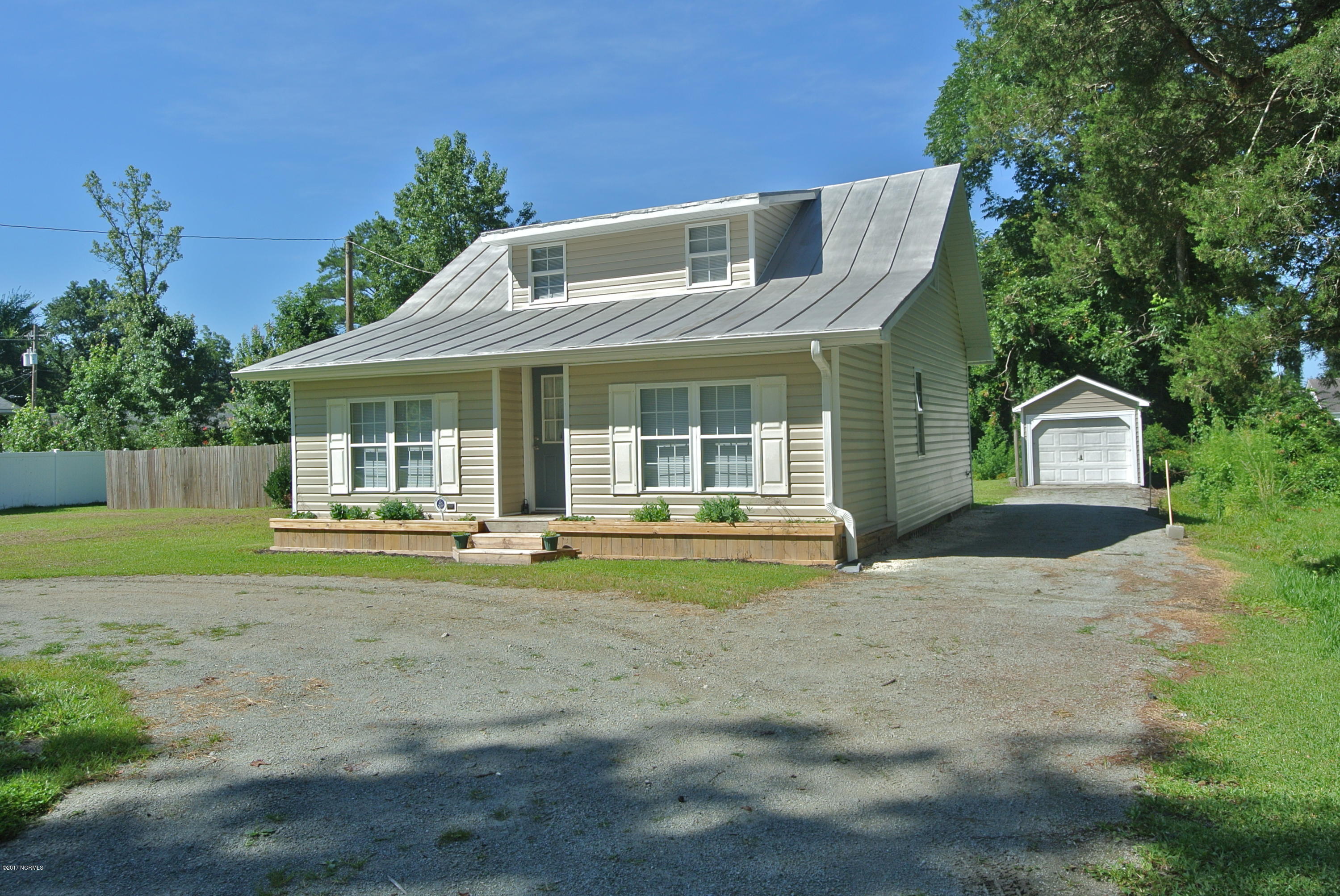 2403 Old Cherry Point Road New Bern, NC 28560 - Photo 4 of 30 DSC_4637