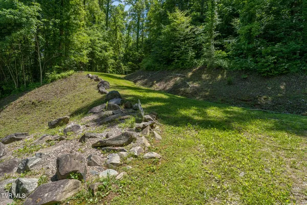 $160,900 | 3 Ridgetop Lane, Unit 3, Unicoi, TN 37692