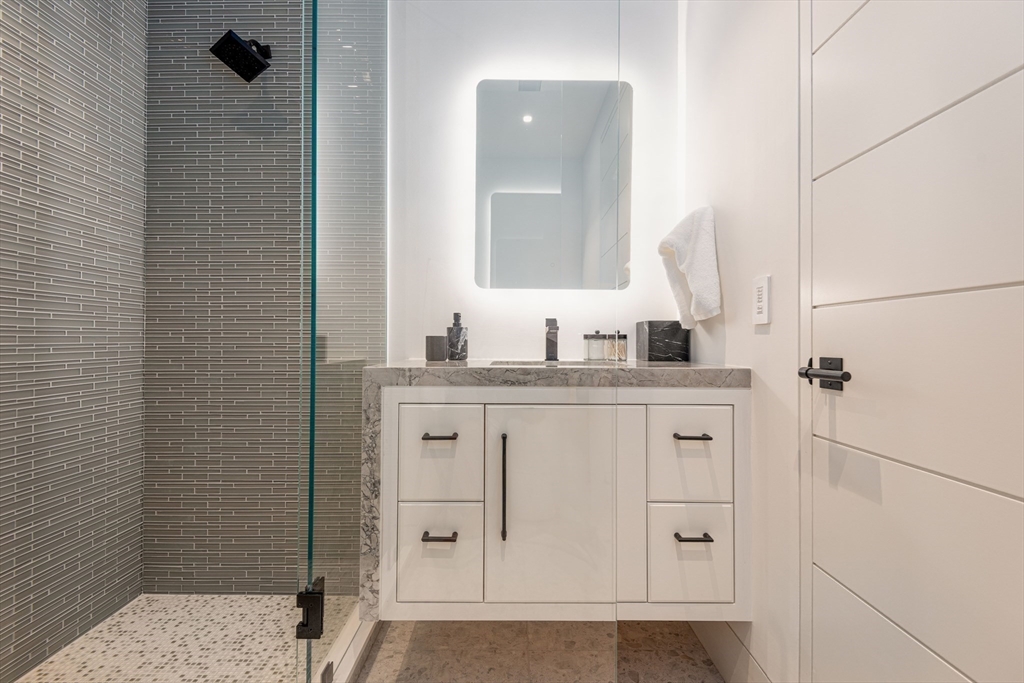 30 Devon Street, Unit LITTLE DIP Nantucket, MA 02554 - Photo 7 of 17