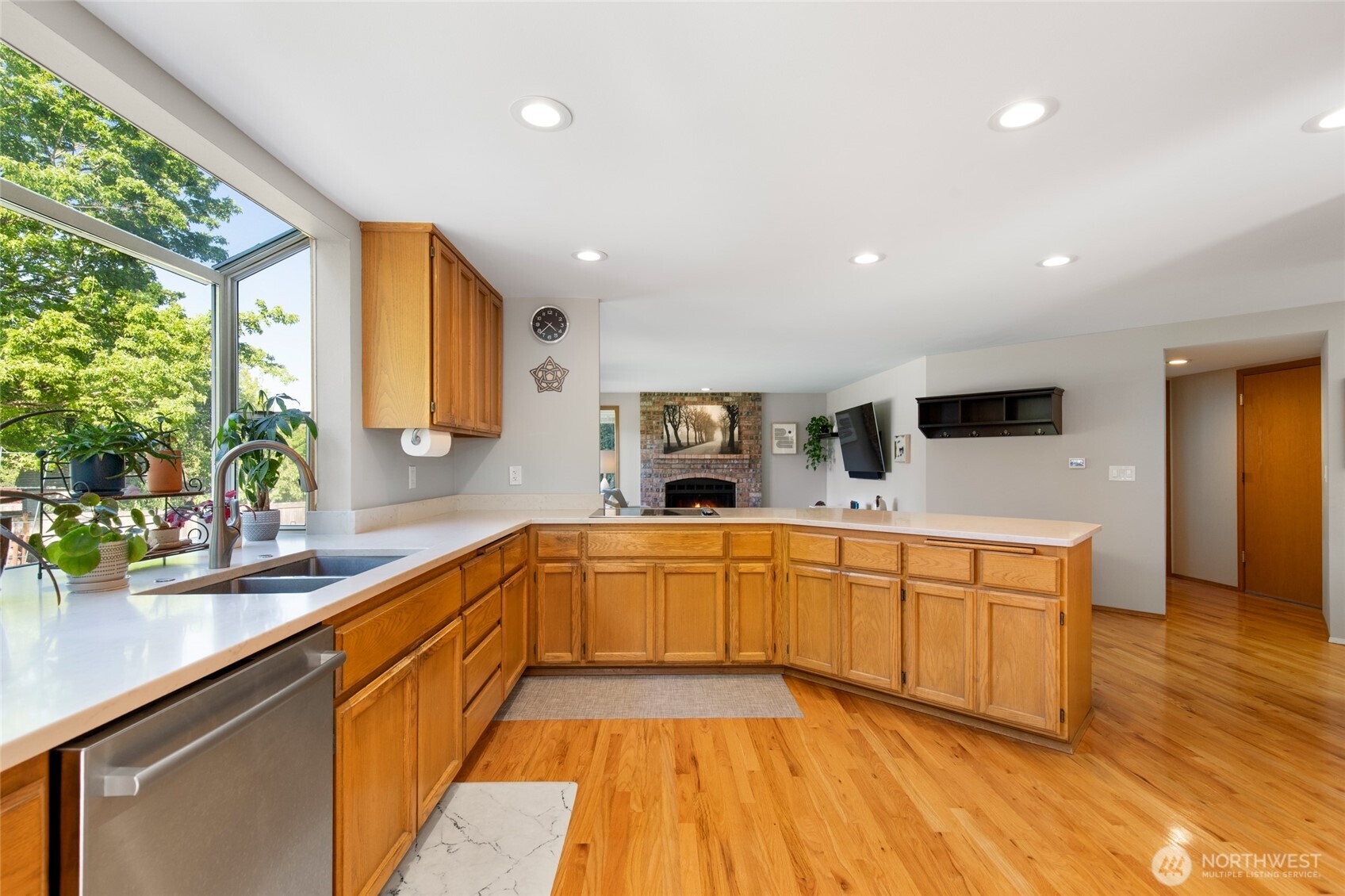 2423 240th Street Southeast Bothell, WA 98021 - Photo 16 of 40