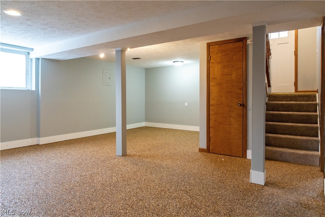 1654 Hubbard Road Madison, OH 44057 - Photo 22 of 32