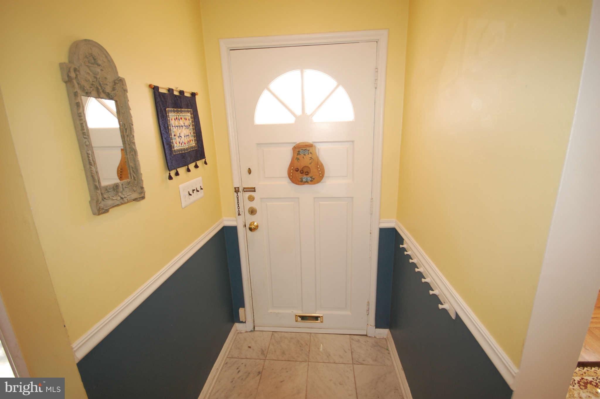 3112 Shelburne Road Baltimore, MD 21208 - Photo 2 of 27 Entrance Foyer