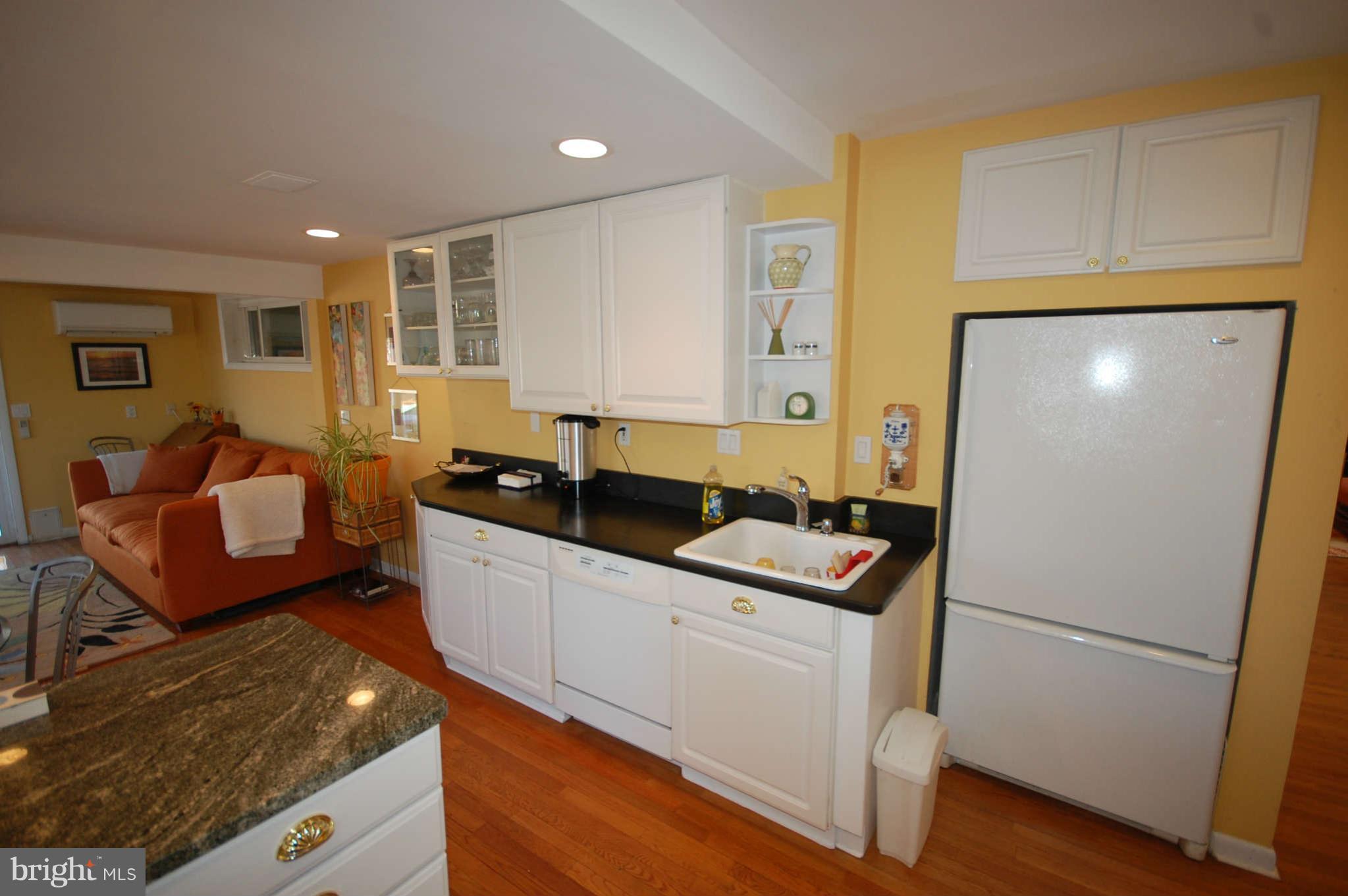 3112 Shelburne Road Baltimore, MD 21208 - Photo 8 of 27 Kitchen