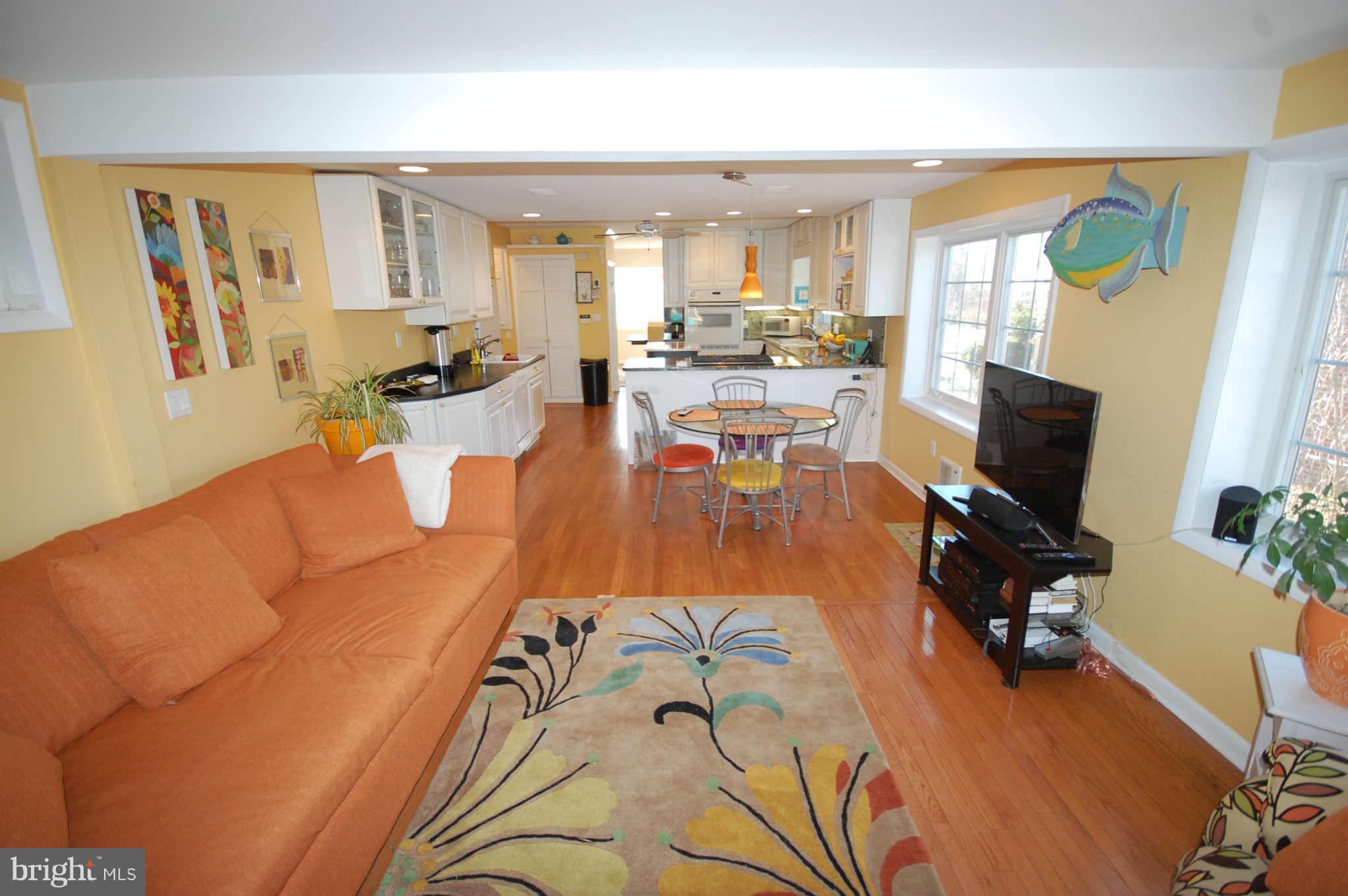3112 Shelburne Road Baltimore, MD 21208 - Photo 10 of 27 Family Room