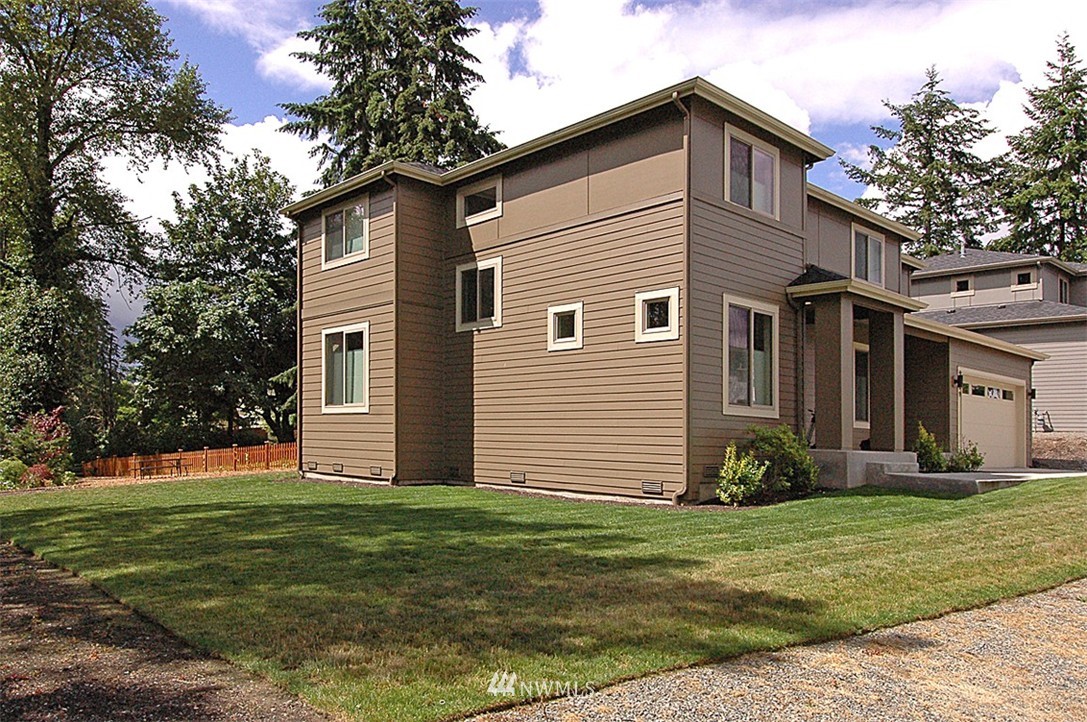 4109 Northeast 6th Place Renton, WA 98059 - Photo 2 of 20