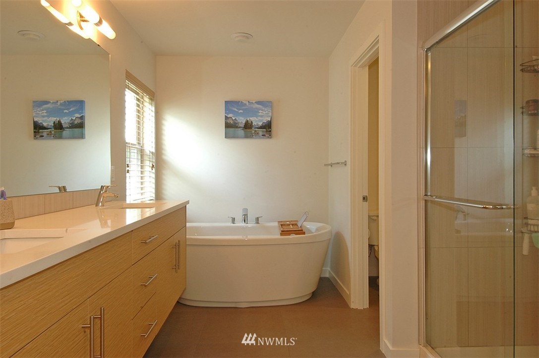 4109 Northeast 6th Place Renton, WA 98059 - Photo 14 of 20