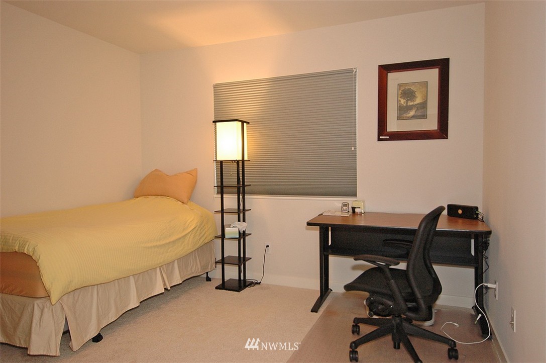 4109 Northeast 6th Place Renton, WA 98059 - Photo 17 of 20
