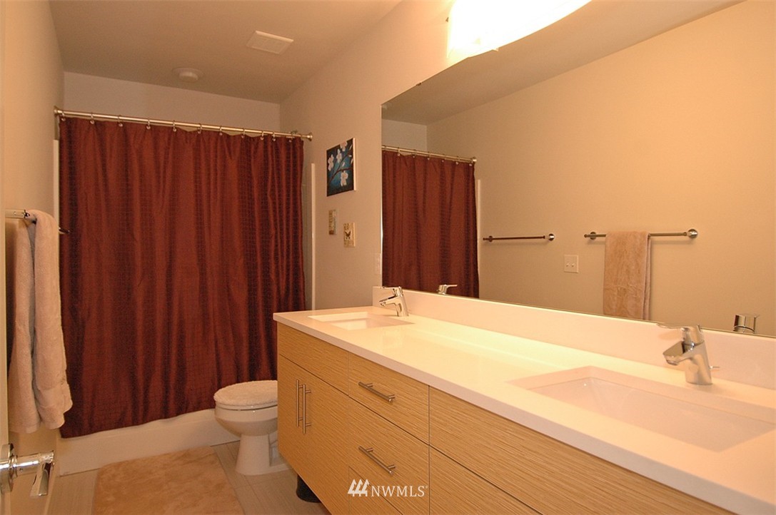 4109 Northeast 6th Place Renton, WA 98059 - Photo 20 of 20