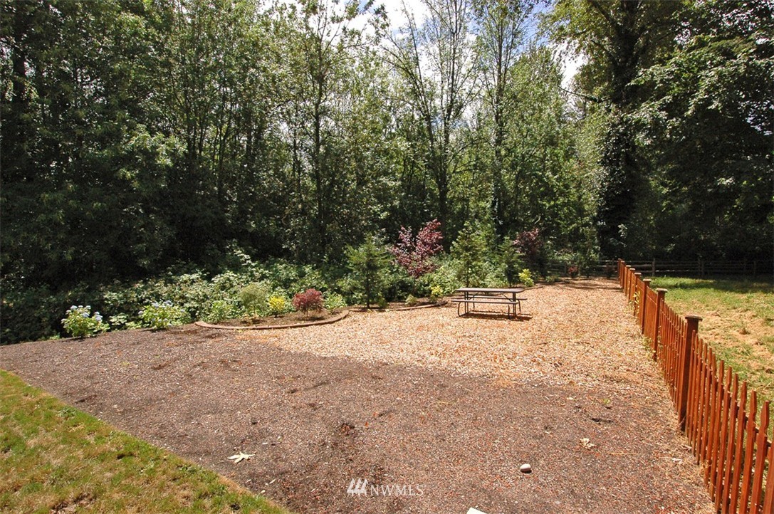4109 Northeast 6th Place Renton, WA 98059 - Photo 6 of 20