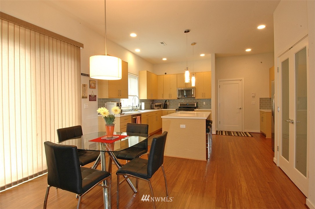 4109 Northeast 6th Place Renton, WA 98059 - Photo 10 of 20