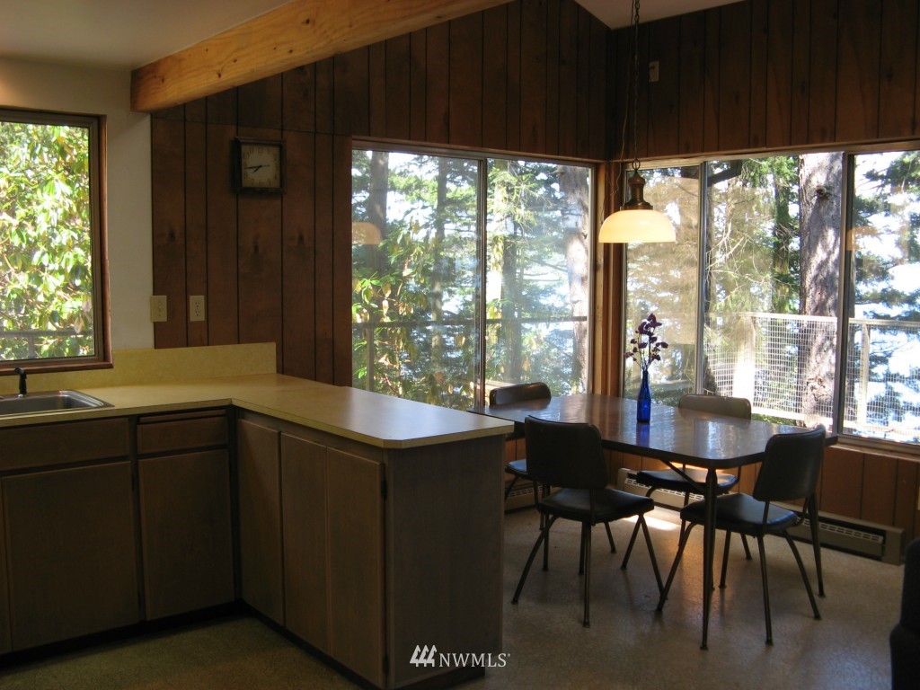 435 Sunrise Road Lopez Island, WA 98261 - Photo 3 of 10