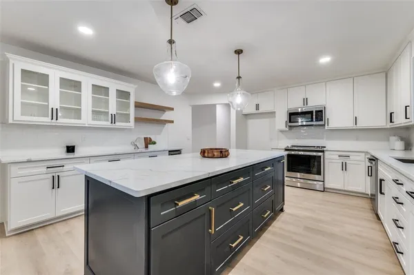 $597,000 | 2601 Red Oak Lane, Plano, TX 75075