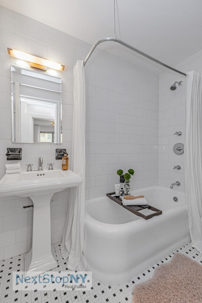 400 East 52nd Street, Unit 7K Manhattan, NY 10022 - Photo 10 of 11