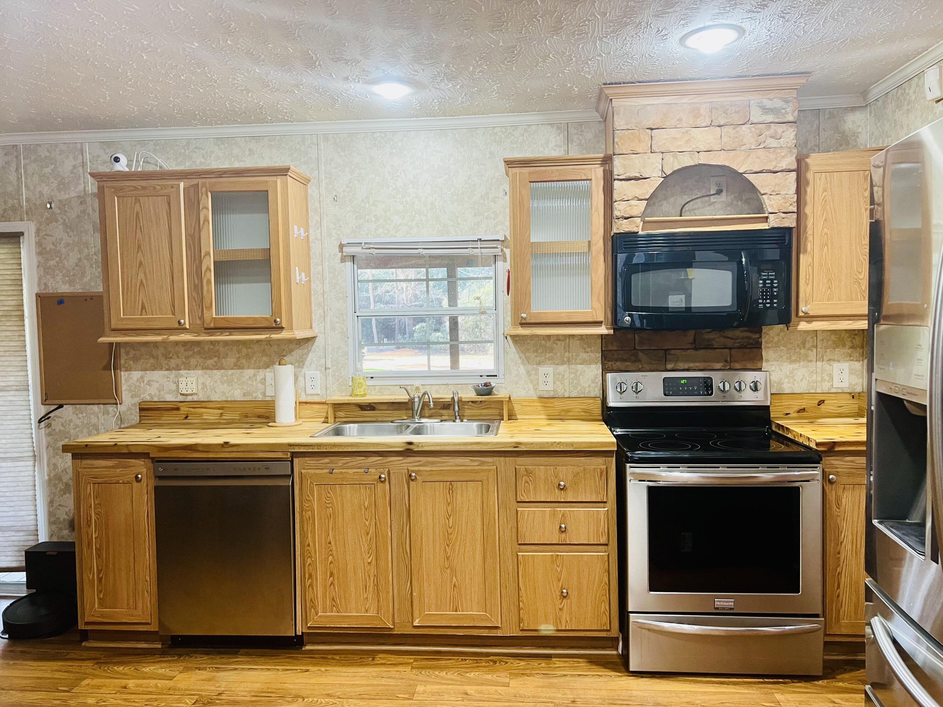 1343 Winding Creek Road Walterboro, SC 29488 - Photo 10 of 42 IMG_0210