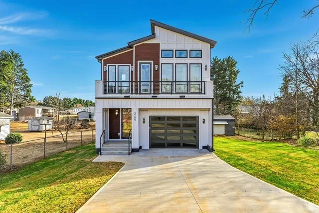 $489,000 | 209 Springdale Avenue, Greer, SC 29650